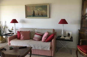Apt for 5 with balcony 400m from the beach